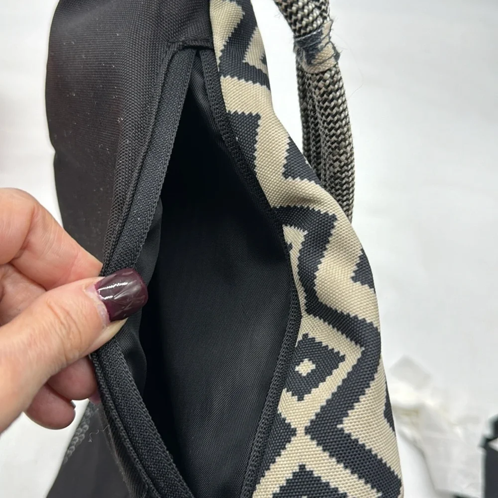 Kavu great preowned